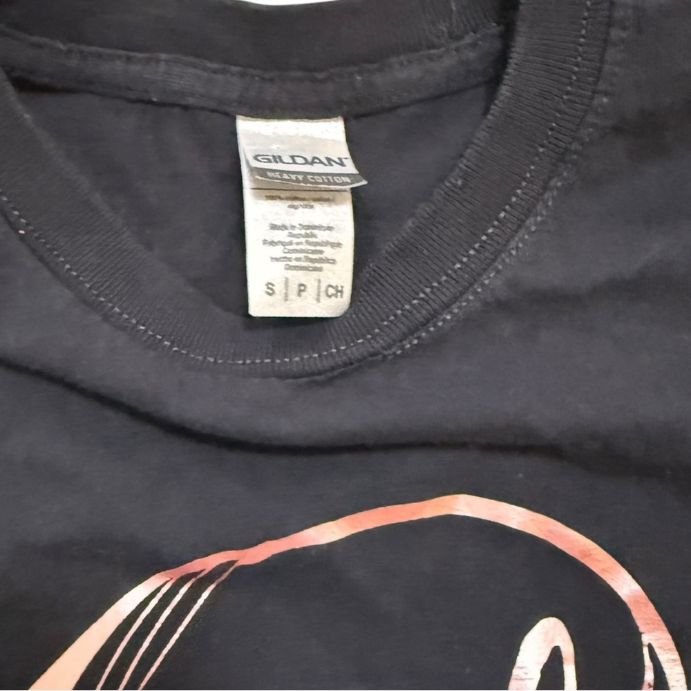 Mary J. Blige Black & Pink Tee - Picture 4 of 4